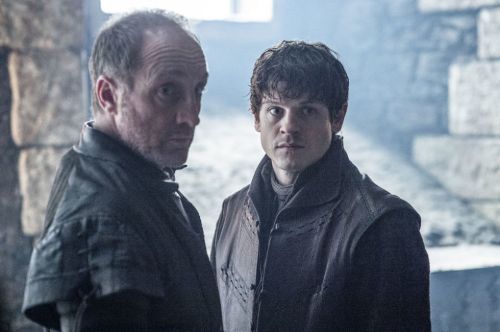 gallery-1455291934-michael-mcelhatton-iwan-rheon-got